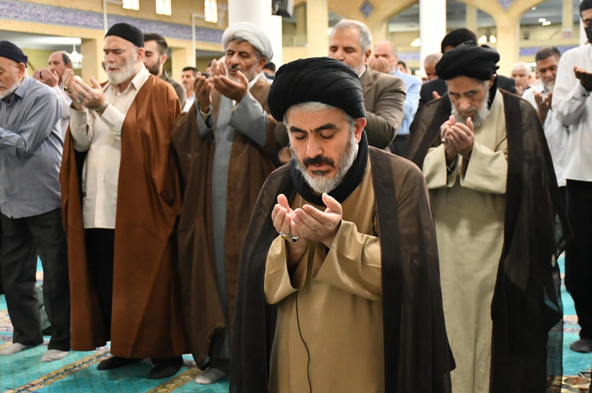 تصاویر| آیین عبادی سیاسی نماز جمعه ارومیه 13 آبان 1401