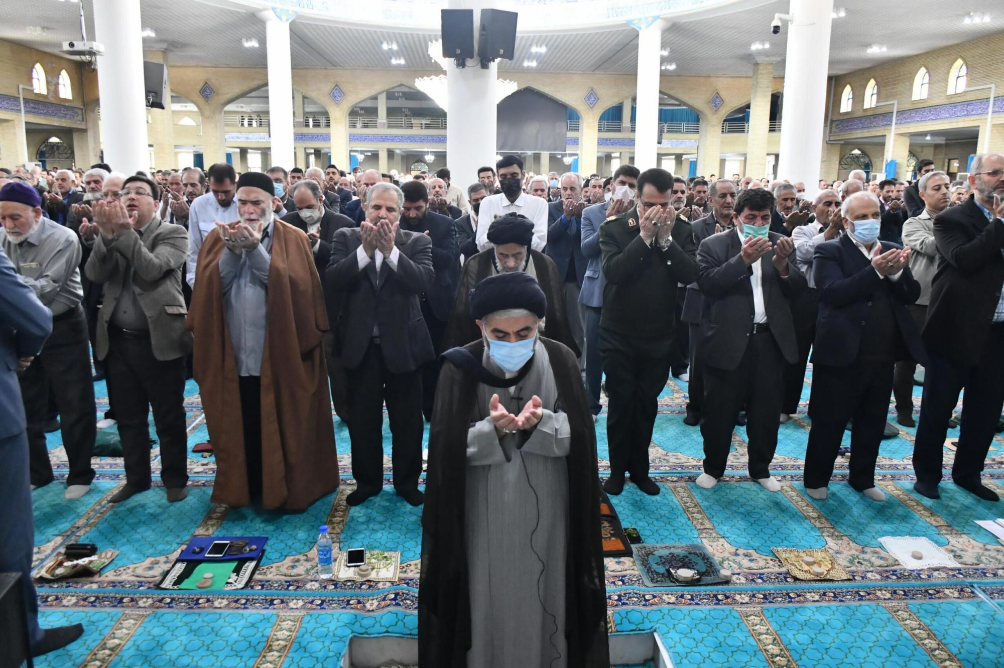 تصاویر| آیین عبادی سیاسی نماز جمعه ارومیه 6 آبان 1401